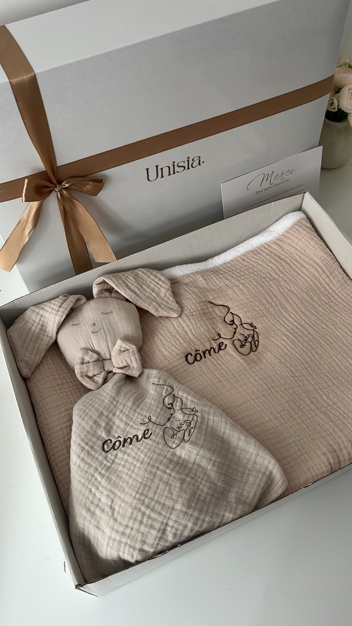 Plaide beige chaud+doudou