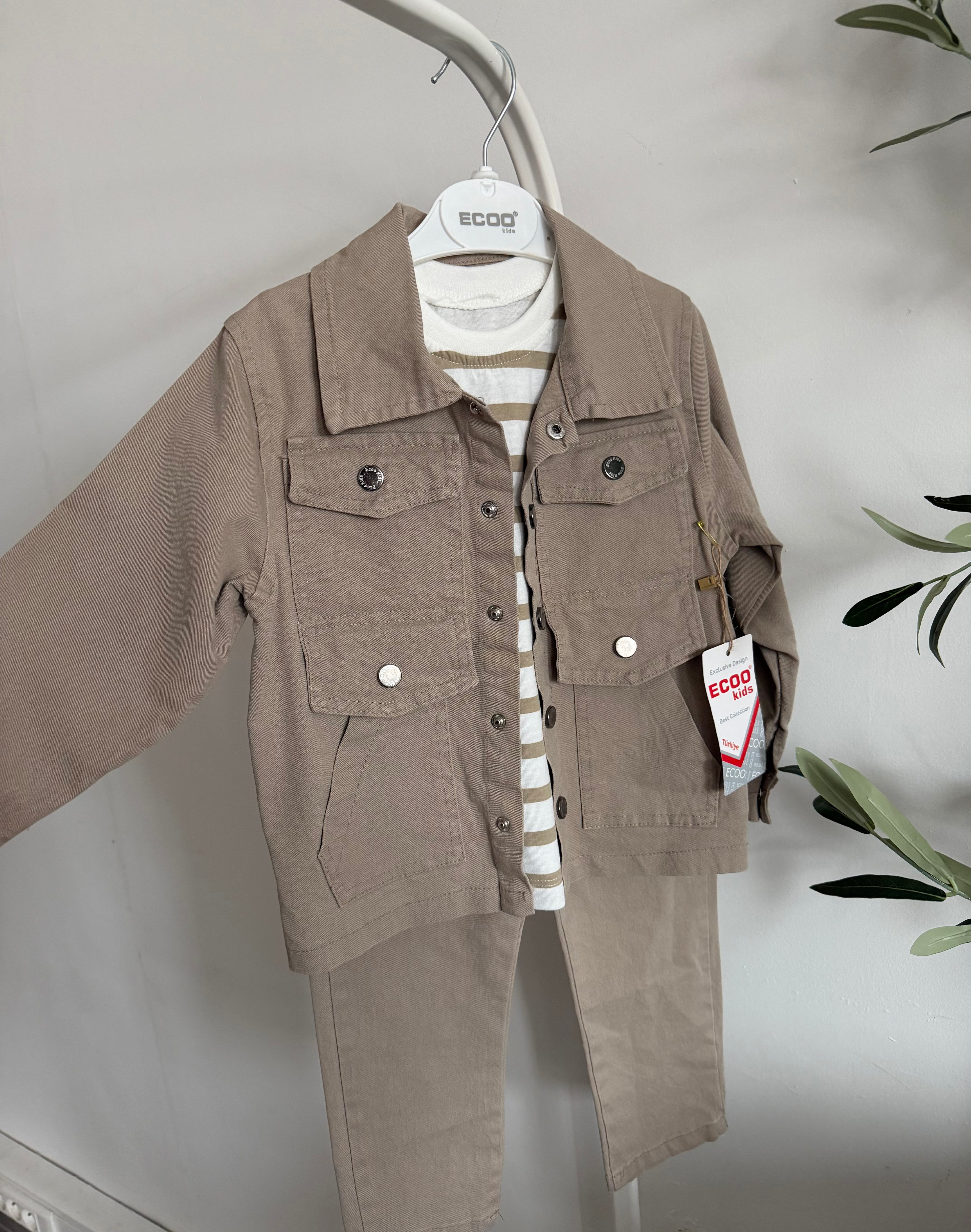 Ensemble veste + chemise + pantalon